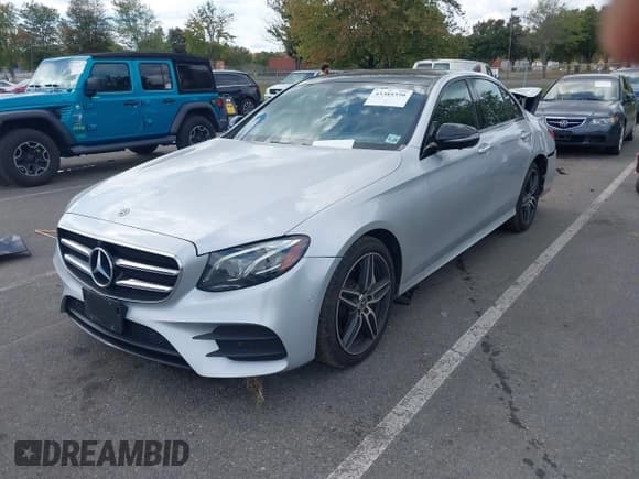 ✅ 2019 Mercedes-Benz E 300 • VIN: WDDZF4KB4KA662808 • Lot: 43385350. Listed on IAAI with 69,008 mi. Free auction sales archive from the USA and detailed vehicle history report at DreamBid. Image 2.