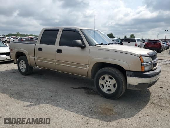 ✅ 2005 Chevrolet Silverado 1500 Z71 • VIN: 2GCEK13T151313520 • Лот: 63451964. Опубликован ранее на Copart с пробегом 302 035 миль. Бесплатный доступ к архиву аукционных продаж из США и подробный отчёт об истории автомобиля на DreamBid. Изображение 4.