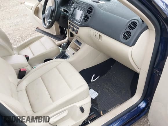 ✅ 2014 Volkswagen Tiguan S • VIN: WVGBV3AXXEW502280 • Лот: 43683048. Опубликован ранее на IAAI с пробегом 94 528 миль. Бесплатный доступ к архиву аукционных продаж из США и подробный отчёт об истории автомобиля на DreamBid. Изображение 5.