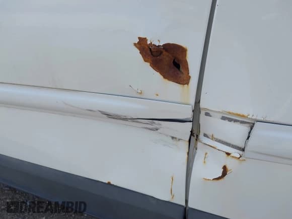 ✅ 2007 Chrysler Pacifica Touring • VIN: 2A8GM68X27R196197 • Lot: 41860142. Wystawiony na IAAI z przebiegiem 131 361 mil. Bezpłatny archiwum sprzedaży aukcyjnych z USA i szczegółowy raport historii pojazdu na DreamBid. Zdjęcie 12.