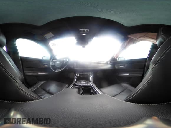 ✅ 2018 Jaguar XF • VIN: SAJBM4FV6JCY54242 • Lot: 42031078. Listed on IAAI with 51,221 mi. Free auction sales archive from the USA and detailed vehicle history report at DreamBid. Image 18.