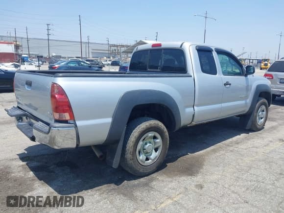 ✅ 2008 Toyota Tacoma • VIN: 5TEUU42NX8Z529862 • Lot: 42605715. Wystawiony na IAAI z przebiegiem 168 142 mil. Bezpłatny archiwum sprzedaży aukcyjnych z USA i szczegółowy raport historii pojazdu na DreamBid. Zdjęcie 4.