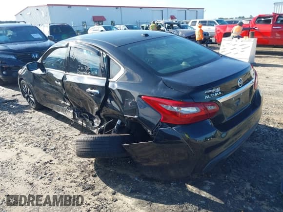 ✅ 2018 Nissan Altima S • VIN: 1N4AL3AP9JC267510 • Лот: 42825009. Опубликован ранее на IAAI с пробегом 158 360 миль. Бесплатный доступ к архиву аукционных продаж из США и подробный отчёт об истории автомобиля на DreamBid. Изображение 3.