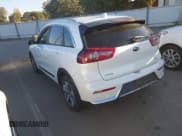 ✅ 2019 Kia Niro LX • VIN: KNDCB3LC2K5305648 • Lot: 43662529. Wystawiony na IAAI z przebiegiem 206 107 mil. Bezpłatny archiwum sprzedaży aukcyjnych z USA i szczegółowy raport historii pojazdu na DreamBid. Zdjęcie 3.