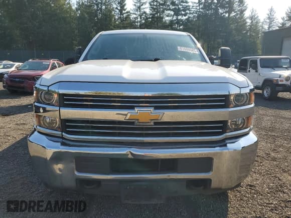 ✅ 2015 Chevrolet Silverado 2500HD Work Truck • VIN: 1GC0CUEG6FZ105103 • Lot: 81688685. Wystawiony na Copart z przebiegiem Nie podano. Bezpłatny archiwum sprzedaży aukcyjnych z USA i szczegółowy raport historii pojazdu na DreamBid. Zdjęcie 5.