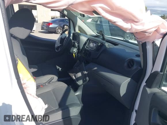 ✅ 2018 Nissan NV200 S • VIN: 3N6CM0KN5JK705183 • Lot: 41627733. Listed on IAAI with 46,948 mi. Free auction sales archive from the USA and detailed vehicle history report at DreamBid. Image 5.