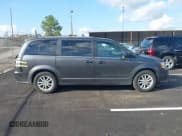 ✅ 2018 Dodge Grand Caravan SXT • VIN: 2C4RDGCGXJR264542 • Lot: 43396918. Wystawiony na IAAI z przebiegiem 167 959 mil. Bezpłatny archiwum sprzedaży aukcyjnych z USA i szczegółowy raport historii pojazdu na DreamBid. Zdjęcie 13.