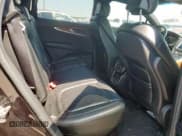 ✅ 2020 Lincoln Nautilus Reserve • VIN: 2LMPJ8KP5LBL16355 • Lot: 67980645. Wystawiony na Copart z przebiegiem 65 669 mil. Bezpłatny archiwum sprzedaży aukcyjnych z USA i szczegółowy raport historii pojazdu na DreamBid. Zdjęcie 11.