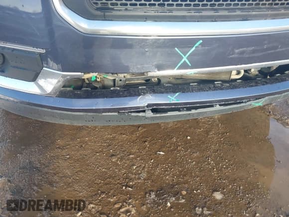 ✅ 2014 GMC Acadia SLE • VIN: 1GKKVPKD3EJ183323 • Lot: 43816637. Listed on IAAI with 130,120 mi. Free auction sales archive from the USA and detailed vehicle history report at DreamBid. Image 6.