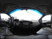 ✅ 2005 Ford F-150 XL • VIN: 1FTRF12WX5NB13462 • Лот: 42415840. Опубликован ранее на IAAI с пробегом 216 932 миль. Бесплатный доступ к архиву аукционных продаж из США и подробный отчёт об истории автомобиля на DreamBid. Изображение 19.