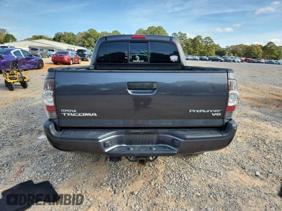 ✅ 2011 Toyota Tacoma PreRunner • VIN: 3TMJU4GN2BM113224 • Lot: 93600255. Listed on Copart with 106,371 mi. Free auction sales archive from the USA and detailed vehicle history report at DreamBid. Image 6.