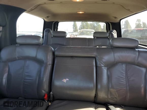 ✅ 2002 Chevrolet Suburban LT • VIN: 3GNEC16T52G202262 • Лот: 74599714. Опубликован ранее на Copart с пробегом 188 269 миль. Бесплатный доступ к архиву аукционных продаж из США и подробный отчёт об истории автомобиля на DreamBid. Изображение 10.