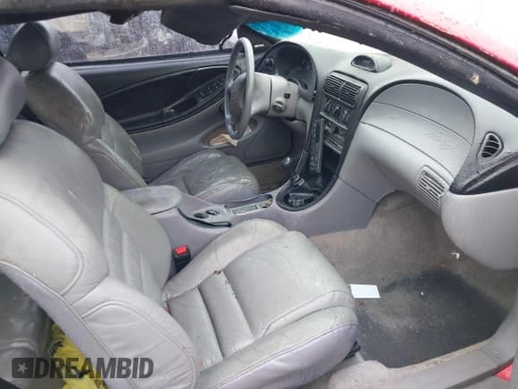 ✅ 1994 Ford Mustang • VIN: 1FALP45T5RF218731 • Lot: 41569318. Listed on IAAI with 134,577 mi. Free auction sales archive from the USA and detailed vehicle history report at DreamBid. Image 5.