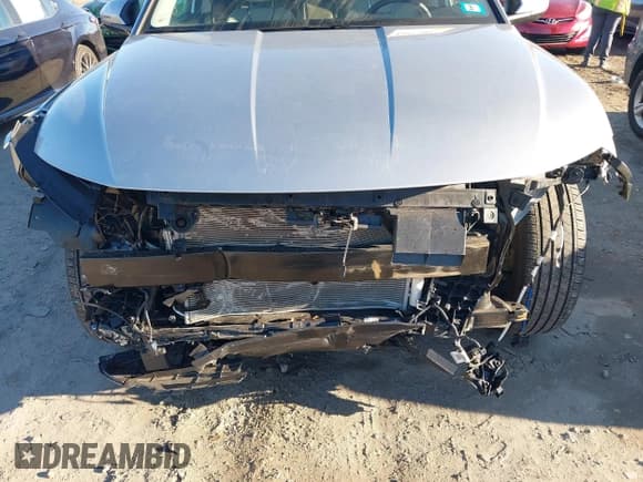 ✅ 2022 Hyundai Tucson SEL • VIN: 5NMJCCAE3NH137769 • Lot: 43424012. Listed on IAAI with 15,832 mi. Free auction sales archive from the USA and detailed vehicle history report at DreamBid. Image 6.