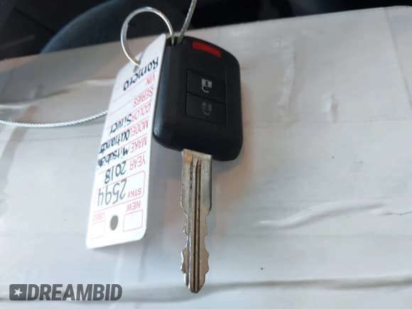 ✅ 2018 Mitsubishi Outlander ES • VIN: JA4AP3AU1JZ015259 • Lot: 42758697. Listed on IAAI with 135,782 mi. Free auction sales archive from the USA and detailed vehicle history report at DreamBid. Image 11.