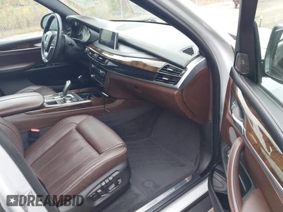 ✅ 2017 BMW X5 xDrive35i • VIN: 5UXKR0C58H0V50062 • Lot: 43511489. Listed on IAAI with 78,105 mi. Free auction sales archive from the USA and detailed vehicle history report at DreamBid. Image 5.