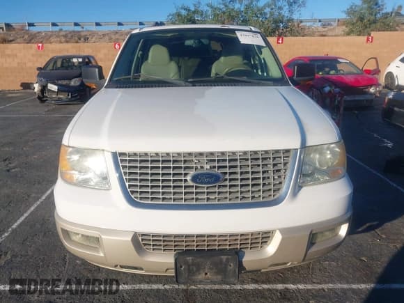 ✅ 2005 Ford Expedition Eddie Bauer • VIN: 1FMFU17515LA41387 • Lot: 43897826. Listed on IAAI with 132,628 mi. Free auction sales archive from the USA and detailed vehicle history report at DreamBid. Image 6.