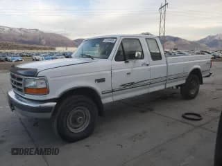 ✅ 1995 Ford F-250 • VIN: 1FTHX26G3SKB16721 • Лот: 93593445. Опубликован ранее на Copart с пробегом 147 144 миль. Бесплатный доступ к архиву аукционных продаж из США и подробный отчёт об истории автомобиля на DreamBid. Изображение 1.