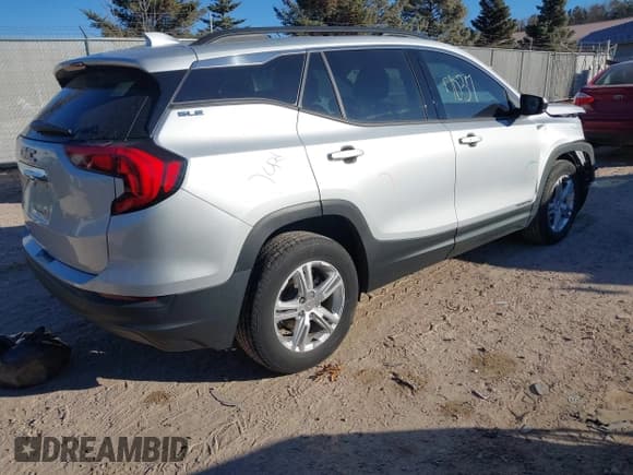 ✅ 2020 GMC Terrain SLE • VIN: 3GKALMEV7LL305322 • Lot: 43717037. Wystawiony na IAAI z przebiegiem 58 008 mil. Bezpłatny archiwum sprzedaży aukcyjnych z USA i szczegółowy raport historii pojazdu na DreamBid. Zdjęcie 4.