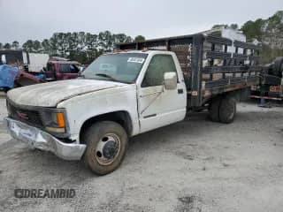 ✅ 1999 GMC Sierra 1500 • VIN: 1GDJC34R3XF087014 • Lot: 86367084. Listed on Copart with 94,539 mi. Free auction sales archive from the USA and detailed vehicle history report at DreamBid. Image 1.