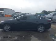 ✅ 2021 Mazda 3 Select • VIN: JM1BPABL6M1312941 • Lot: 43375991. Wystawiony na IAAI z przebiegiem 30 838 mil. Bezpłatny archiwum sprzedaży aukcyjnych z USA i szczegółowy raport historii pojazdu na DreamBid. Zdjęcie 14.