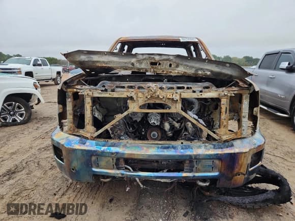 ✅ 2015 Chevrolet Silverado 2500HD LTZ • VIN: 1GC1KWE86FF102618 • Лот: 85766685. Опубликован ранее на Copart с пробегом Не указан. Бесплатный доступ к архиву аукционных продаж из США и подробный отчёт об истории автомобиля на DreamBid. Изображение 5.