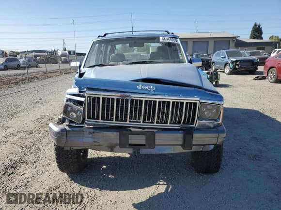 ✅ 1992 Jeep Cherokee • VIN: 1J4FJ58S4NL219909 • Lot: 66944065. Listed on Copart with 127,032 mi. Free auction sales archive from the USA and detailed vehicle history report at DreamBid. Image 5.