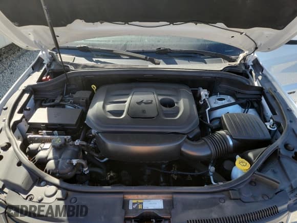 ✅ 2019 Jeep Grand Cherokee Altitude • VIN: 1C4RJEAG4KC731853 • Lot: 84924105. Listed on Copart with 95,100 mi. Free auction sales archive from the USA and detailed vehicle history report at DreamBid. Image 12.