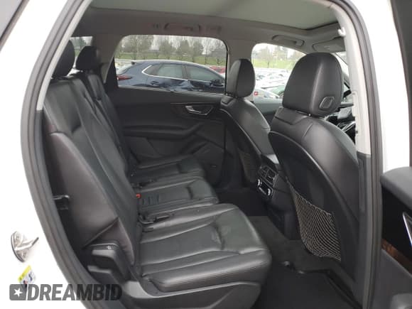 ✅ 2017 Audi Q7 Prestige • VIN: WA1VAAF74HD043445 • Lot: 93265545. Listed on Copart with 114,697 mi. Free auction sales archive from the USA and detailed vehicle history report at DreamBid. Image 10.