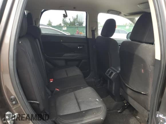 2019 Mitsubishi Outlander ES z VIN JA4AD2A32KZ022197, wystawiony jako Copart lot #80742515 z przebiegiem 207 015 mil mil oraz Czysty tytuł • Clean title. Historia ofert i sprzedaży dostępna na DreamBid. Obrazek 11.