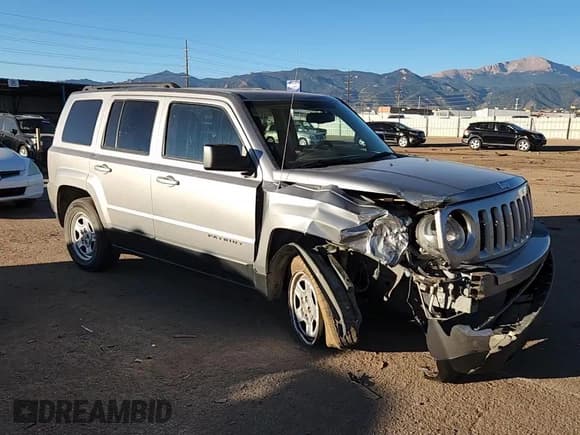 ✅ 2016 Jeep Patriot Sport • VIN: 1C4NJRBB2GD781869 • Лот: 90757055. Опубликован ранее на Copart с пробегом 108 261 миль. Бесплатный доступ к архиву аукционных продаж из США и подробный отчёт об истории автомобиля на DreamBid. Изображение 13.