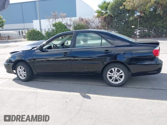 ✅ 2005 Toyota Camry LE • VIN: 4T1BF32K45U619039 • Lot: 43634233. Listed on IAAI with Not provided. Free auction sales archive from the USA and detailed vehicle history report at DreamBid. Image 13.