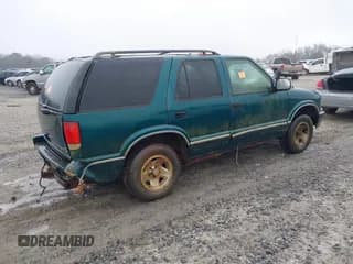 ✅ 1997 Chevrolet Blazer LS • VIN: 1GNCS13W1V2261394 • Lot: 41543411. Wystawiony na IAAI z przebiegiem 216 965 mil. Bezpłatny archiwum sprzedaży aukcyjnych z USA i szczegółowy raport historii pojazdu na DreamBid. Zdjęcie 4.