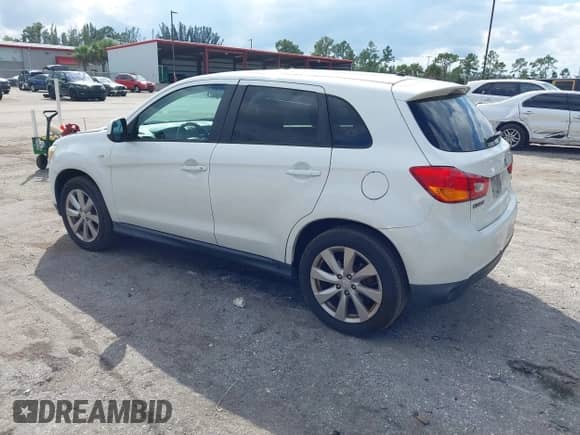 2015 Mitsubishi Outlander ES with VIN 4A4AP3AU9FE001218, listed as a IAAI auction lot 43526579 with 175,288 mi miles and . Bid and sale history available at DreamBid. Image 3.