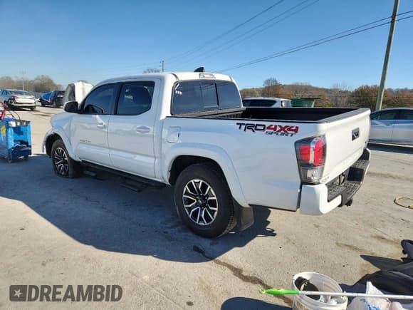 ✅ 2022 Toyota Tacoma TRD Sport • VIN: 3TMCZ5AN2NM514608 • Lot: 92655245. Listed on Copart with 62,427 mi. Free auction sales archive from the USA and detailed vehicle history report at DreamBid. Image 2.
