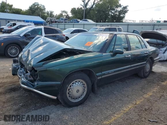 ✅ 1995 Buick Park Avenue • VIN: 1G4CW52K9SH649884 • Lot: 69423715. Listed on Copart with 154,995 mi. Free auction sales archive from the USA and detailed vehicle history report at DreamBid. Image 1.