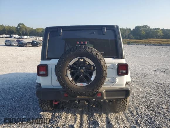 ✅ 2020 Jeep Wrangler Unlimited Rubicon • VIN: 1C4HJXFG3LW106778 • Lot: 80092115. Wystawiony na Copart z przebiegiem 43 978 mil. Bezpłatny archiwum sprzedaży aukcyjnych z USA i szczegółowy raport historii pojazdu na DreamBid. Zdjęcie 6.