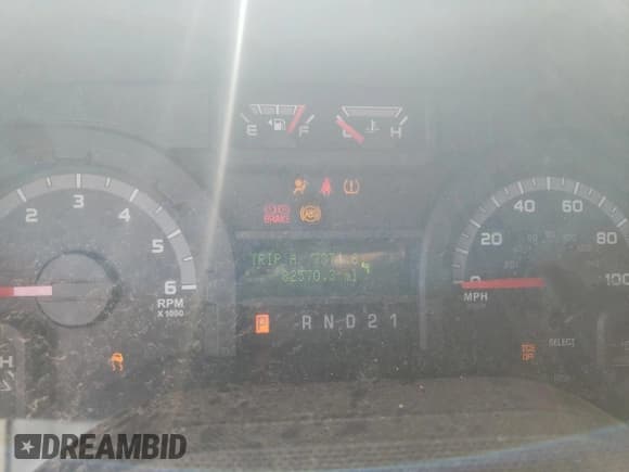 ✅ 2013 Ford Econoline Cargo Commercial • VIN: 1FTSS3EL1DDA10445 • Lot: 53448854. Wystawiony na Copart z przebiegiem 82 570 mil. Bezpłatny archiwum sprzedaży aukcyjnych z USA i szczegółowy raport historii pojazdu na DreamBid. Zdjęcie 9.