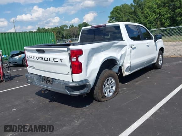 ✅ 2019 Chevrolet Silverado 1500 LT • VIN: 3GCPWCED6KG187883 • Lot: 43069333. Wystawiony na IAAI z przebiegiem 117 948 mil. Bezpłatny archiwum sprzedaży aukcyjnych z USA i szczegółowy raport historii pojazdu na DreamBid. Zdjęcie 4.