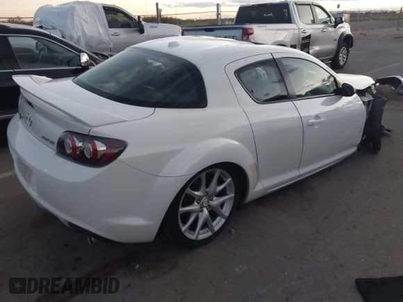 ✅ 2009 Mazda RX-8 Grand Touring • VIN: JM1FE17P190401025 • Lot: 43371747. Listed on IAAI with Not provided. Free auction sales archive from the USA and detailed vehicle history report at DreamBid. Image 4.