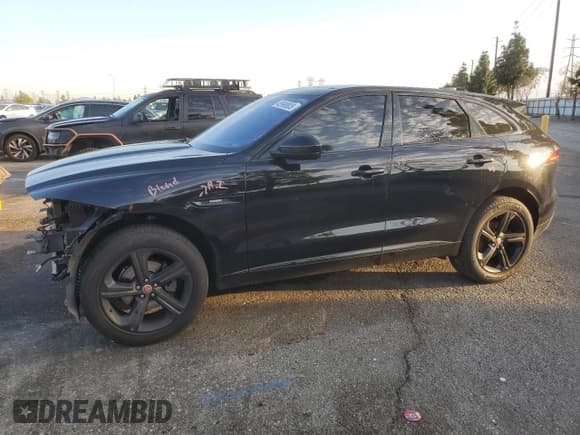 ✅ 2020 Jaguar F-Pace 25t R-Sport • VIN: SADCL2FX7LA628001 • Лот: 45998805. Опубликован ранее на Copart с пробегом 88 034 миль. Бесплатный доступ к архиву аукционных продаж из США и подробный отчёт об истории автомобиля на DreamBid. Изображение 1.