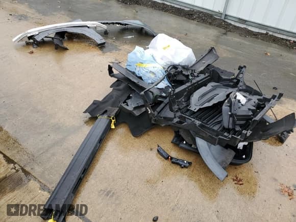 ✅ 2020 Ford Explorer • VIN: 1FMSK8BH0LGA95655 • Lot: 85313595. Wystawiony na Copart z przebiegiem 117 040 mil. Bezpłatny archiwum sprzedaży aukcyjnych z USA i szczegółowy raport historii pojazdu na DreamBid. Zdjęcie 13.