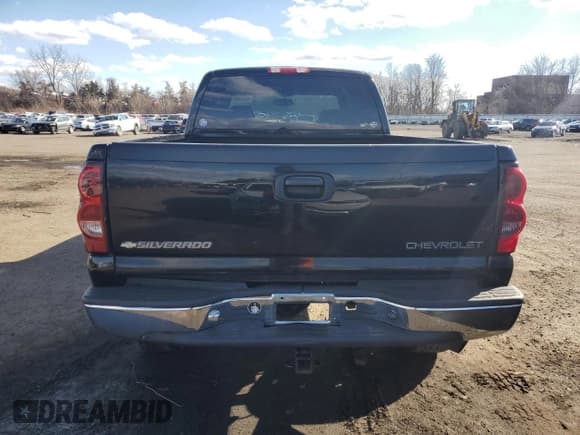 ✅ 2005 Chevrolet Silverado 2500HD LT • VIN: 1GCHK29U15E178850 • Lot: 48474565. Listed on Copart with 131,891 mi. Free auction sales archive from the USA and detailed vehicle history report at DreamBid. Image 6.
