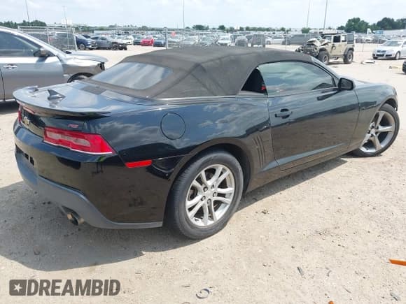 ✅ 2014 Chevrolet Camaro LT • VIN: 2G1FB3D38E9301180 • Lot: 43164264. Wystawiony na IAAI z przebiegiem 122 771 mil. Bezpłatny archiwum sprzedaży aukcyjnych z USA i szczegółowy raport historii pojazdu na DreamBid. Zdjęcie 4.