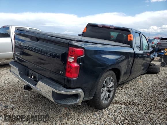 ✅ 2021 Chevrolet Silverado 1500 LT • VIN: 1GCRYJEK0MZ442150 • Lot: 69899544. Wystawiony na Copart z przebiegiem 27 499 mil. Bezpłatny archiwum sprzedaży aukcyjnych z USA i szczegółowy raport historii pojazdu na DreamBid. Zdjęcie 3.