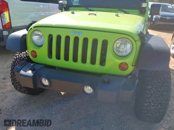 ✅ 2012 Jeep Wrangler Sport • VIN: 1C4AJWAG6CL266433 • Lot: 43504307. Wystawiony na IAAI z przebiegiem 138 019 mil. Bezpłatny archiwum sprzedaży aukcyjnych z USA i szczegółowy raport historii pojazdu na DreamBid. Zdjęcie 6.