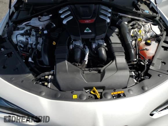 ✅ 2018 Alfa Romeo Giulia • VIN: ZARFAEAV2J7571812 • Lot: 53843015. Wystawiony na Copart z przebiegiem 5 328 mil. Bezpłatny archiwum sprzedaży aukcyjnych z USA i szczegółowy raport historii pojazdu na DreamBid. Zdjęcie 11.