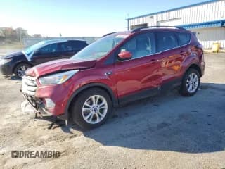 ✅ 2018 Ford Escape SE • VIN: 1FMCU9GD6JUD18905 • Lot: 89444695. Wystawiony na Copart z przebiegiem 120 268 mil. Bezpłatny archiwum sprzedaży aukcyjnych z USA i szczegółowy raport historii pojazdu na DreamBid. Zdjęcie 1.