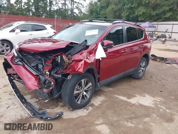 ✅ 2018 Toyota RAV4 XLE • VIN: 2T3WFREV4JW495415 • Lot: 43297469. Listed on IAAI with Not provided. Free auction sales archive from the USA and detailed vehicle history report at DreamBid. Image 2.