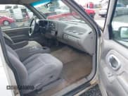 ✅ 1995 GMC Sierra 1500 • VIN: 2GTEC19K7S1593550 • Lot: 41929126. Wystawiony na IAAI z przebiegiem 255 453 mil. Bezpłatny archiwum sprzedaży aukcyjnych z USA i szczegółowy raport historii pojazdu na DreamBid. Zdjęcie 5.